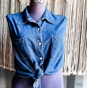 "The Rachel Green" shirt sleevless collared shirt. ✨ swipe right!! Denim shirt.